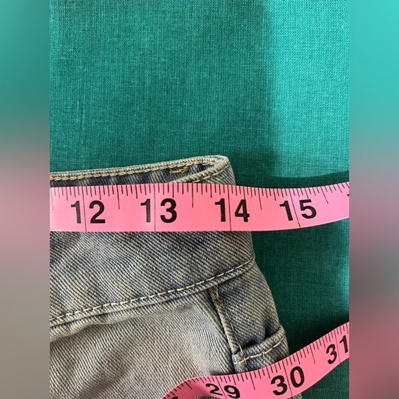 NWT C.O.Z.Y Women’s Multiple Button Up Jeans Size S or US 4. - Picture 6 of 7